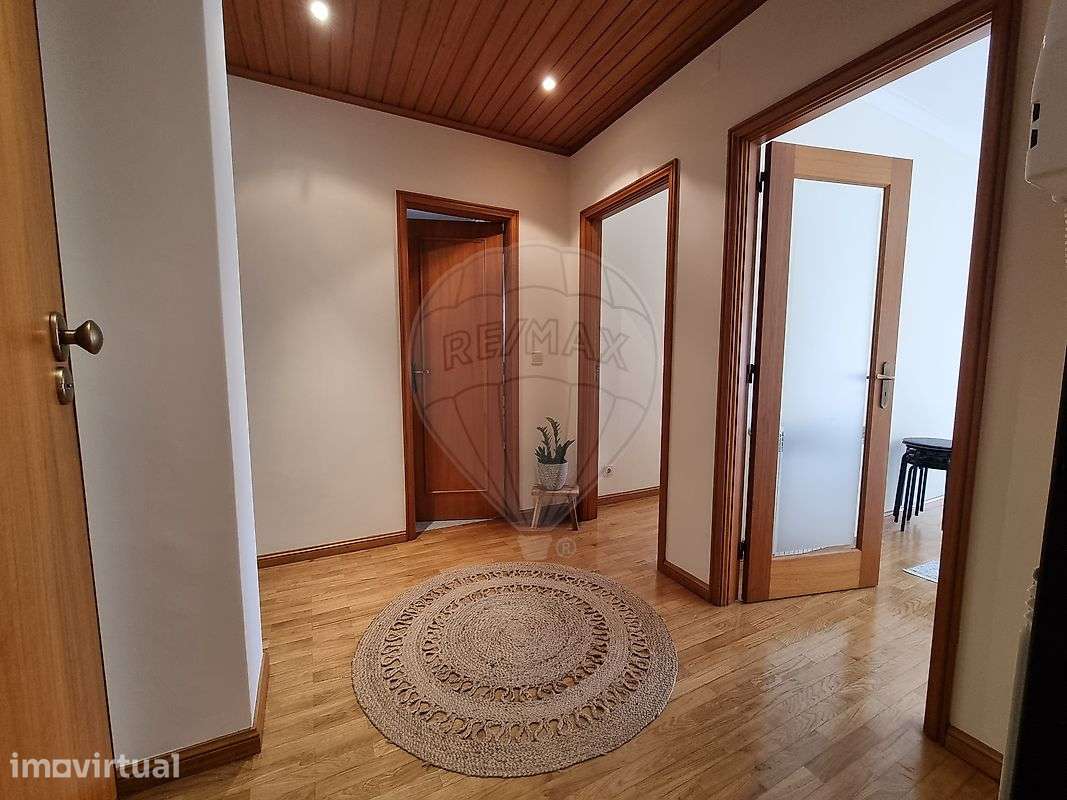 Apartamento T1 para arrendamento - Grande imagem: 2/12