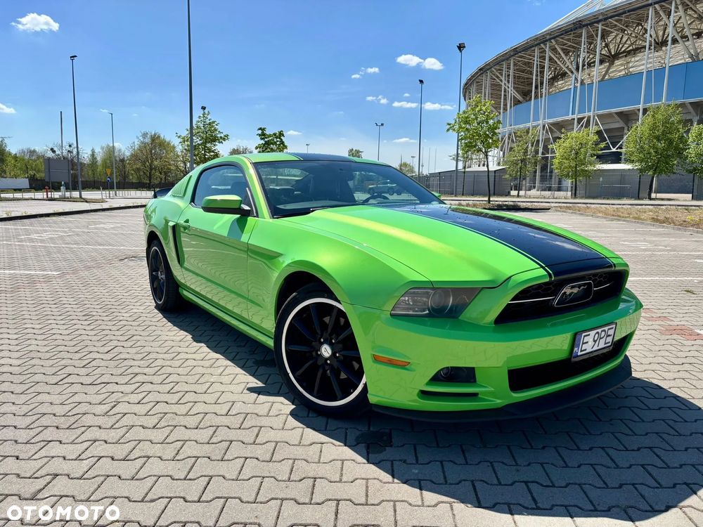 Ford Mustang 3.7 V6 Premium - 2