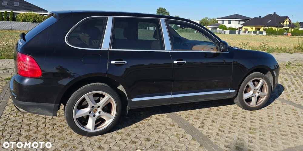 Porsche Cayenne - 7