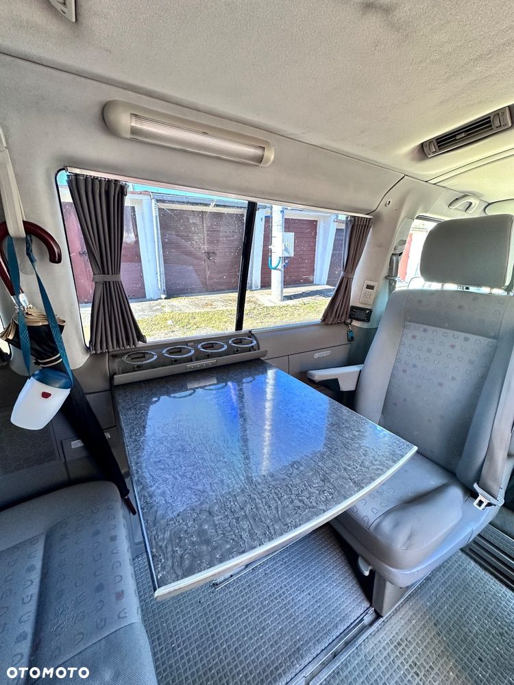 Volkswagen Multivan - 9