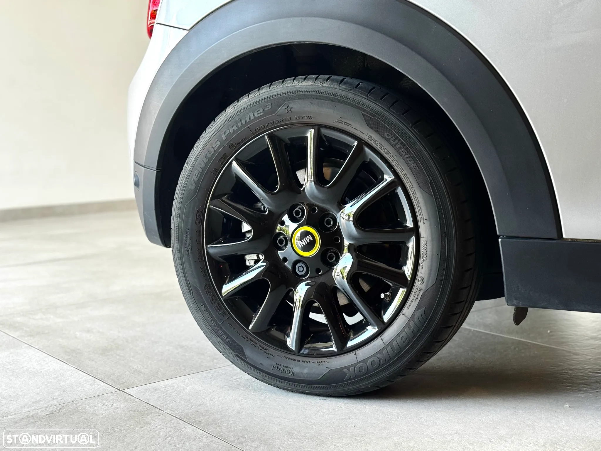 MINI 3 Portas Cooper SE Premium Extra Essential - 46