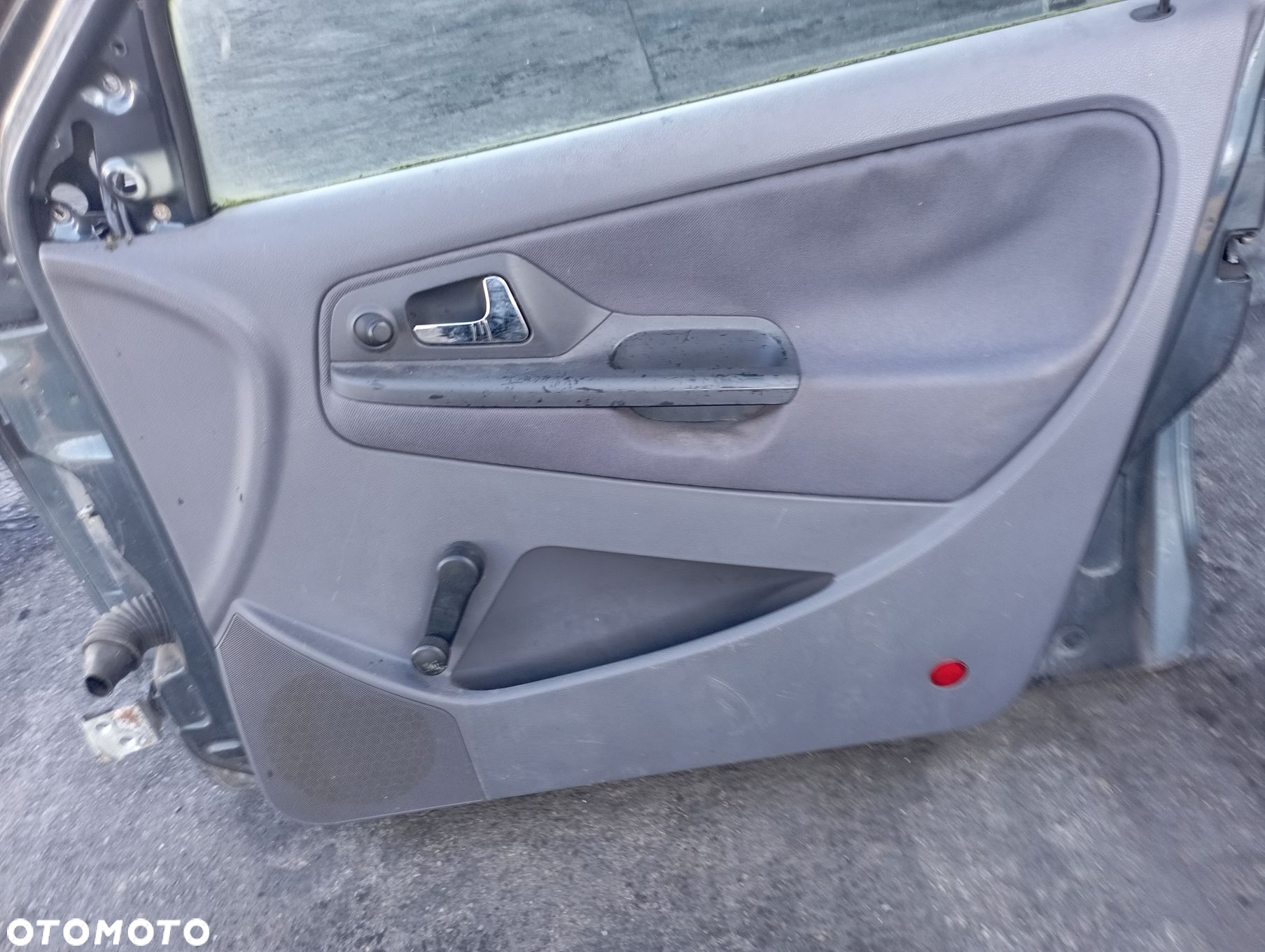 DRZWI PRAWY PRZÓD 5D

 SEAT
 IBIZA II LIFT - 6