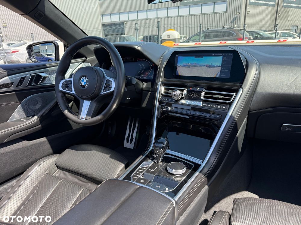 BMW Seria 8 - 15