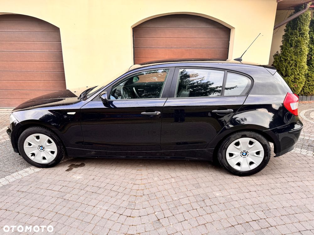BMW Seria 1 118d DPF - 12