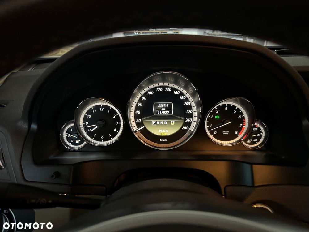 Mercedes-Benz Klasa E 350 BlueEffICIENCY - 12