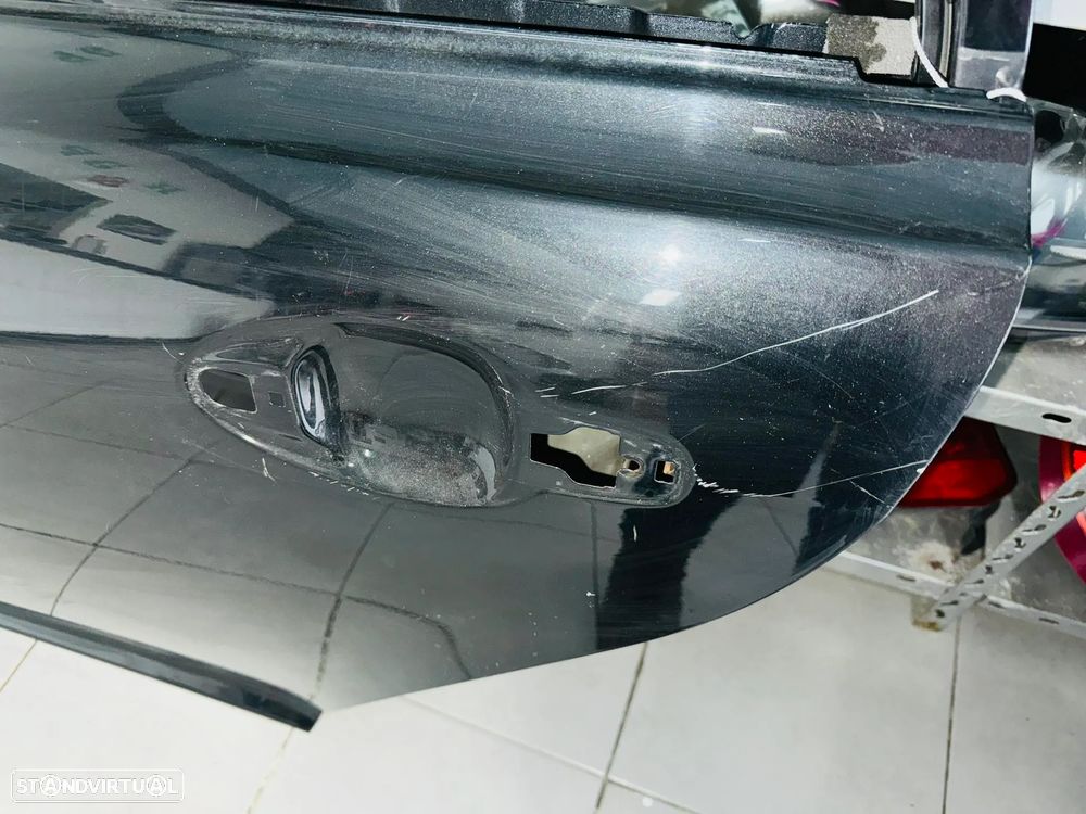 Porta Trás Esq Toyota Avensis - 2003 / 2006 - 4