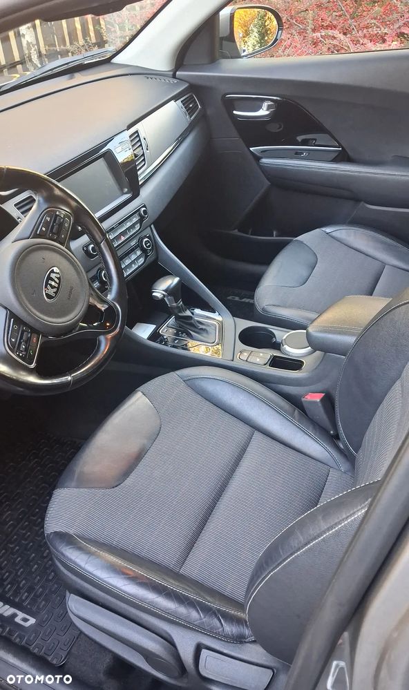 Kia Niro 1.6 GDI Hybrid L - 2