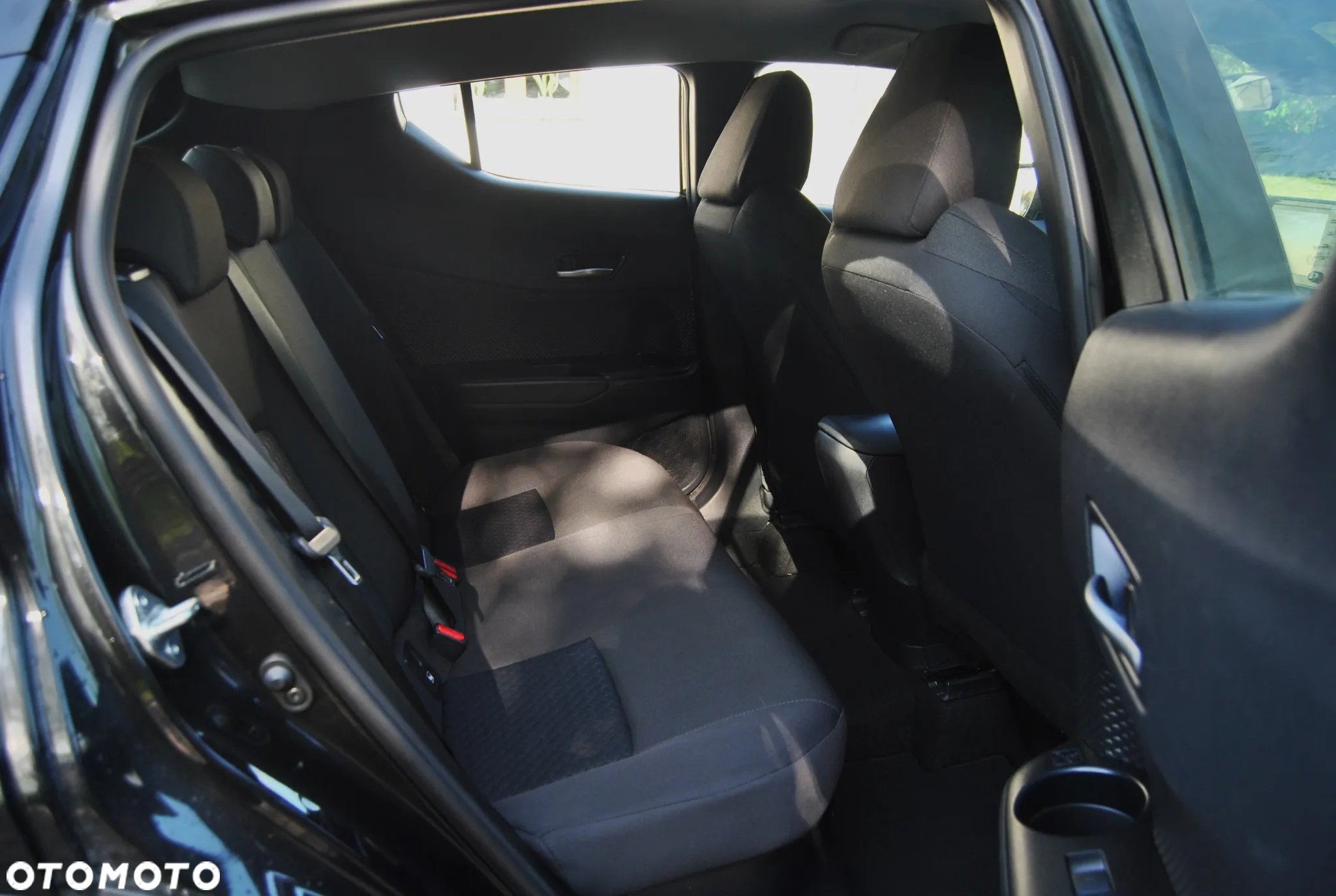 Toyota C-HR Hybrid Style Selection - 8