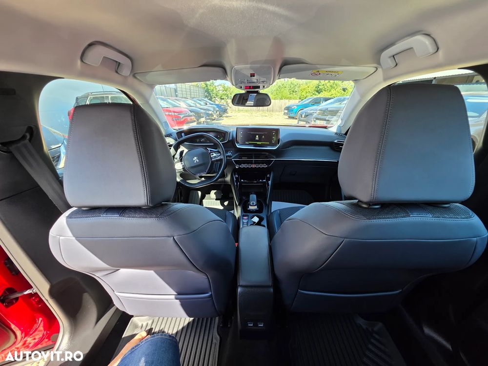 Peugeot 2008 PureTech 130 EAT8 GT - 20
