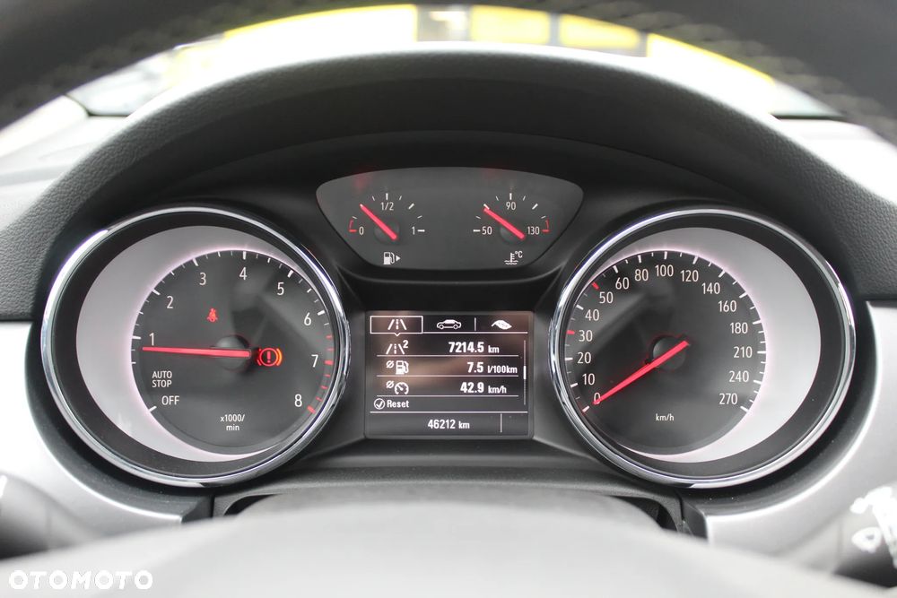 Opel Astra V 1.2 T Edition S&S - 10