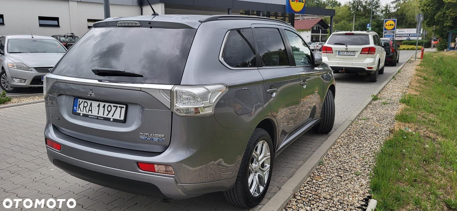 Mitsubishi Outlander 2.0 4WD Plug-In Hybrid - 3