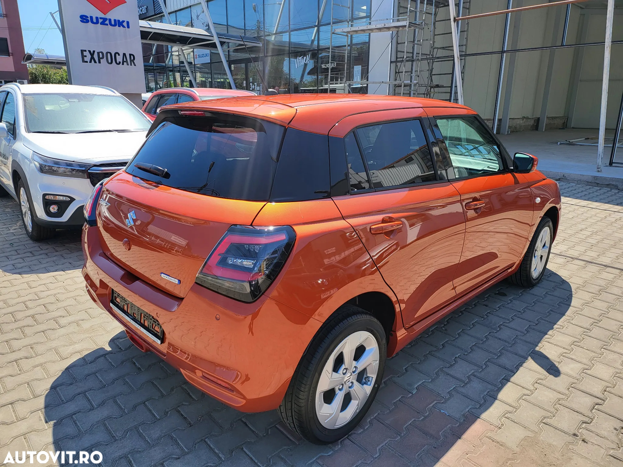 Suzuki Swift 1.2 Dualjet 12V AllGrip MHEV Passion - 4
