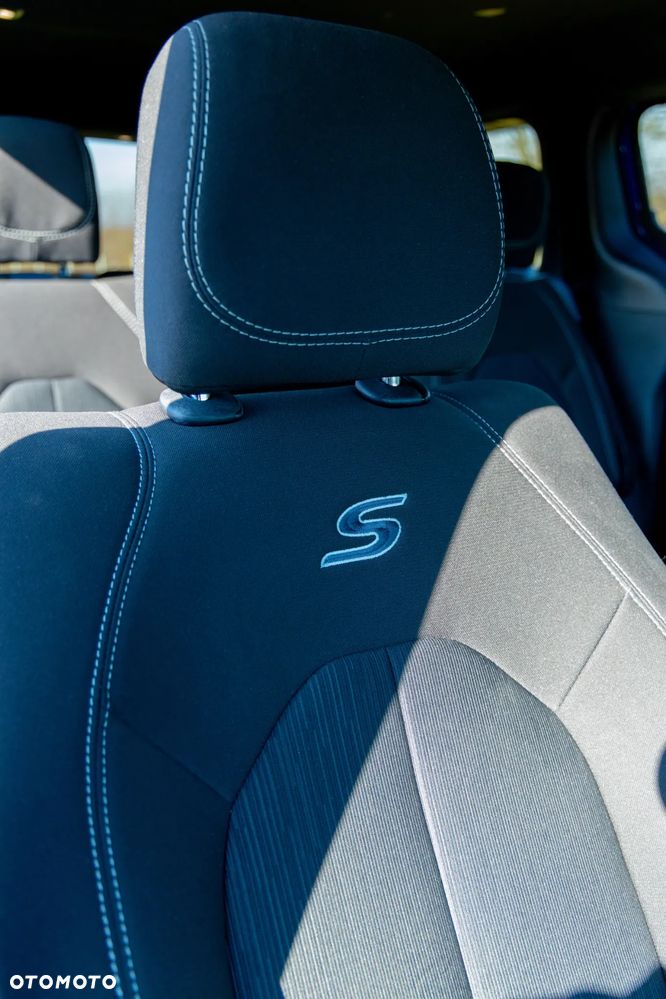 Chrysler Pacifica - 27