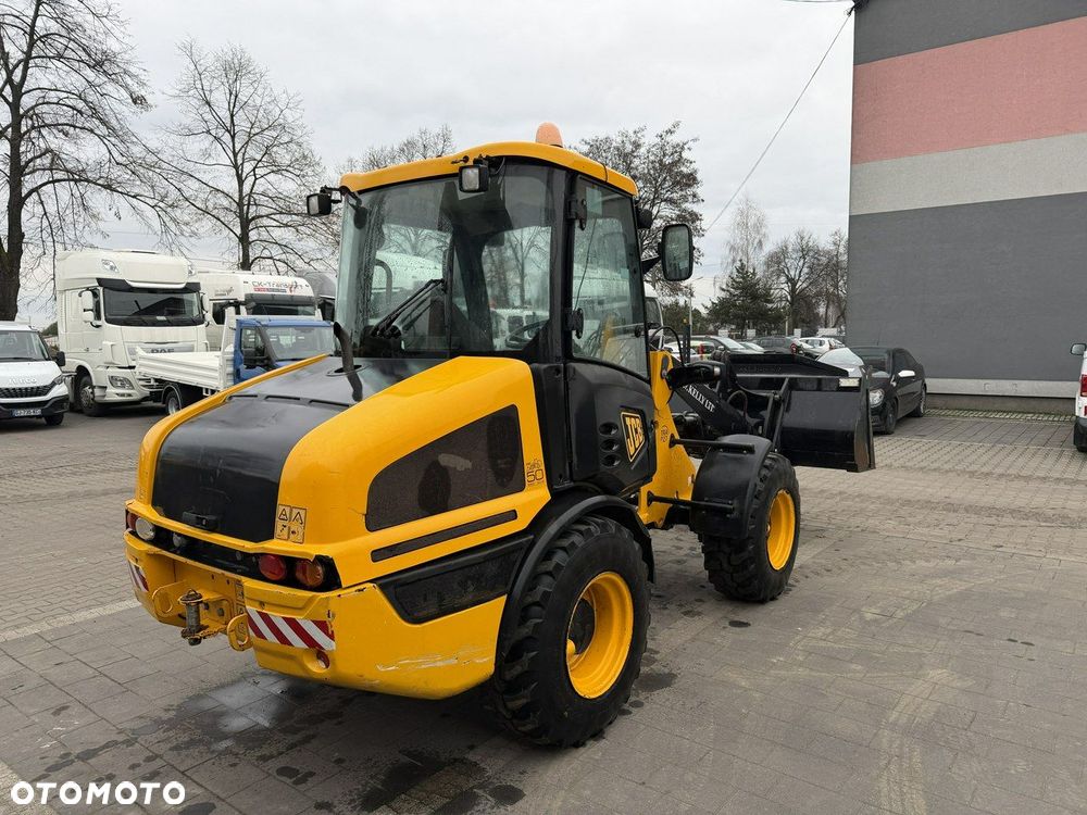 JCB 406 - 4
