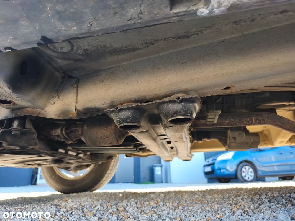 Suzuki Grand Vitara 1.6 - 23