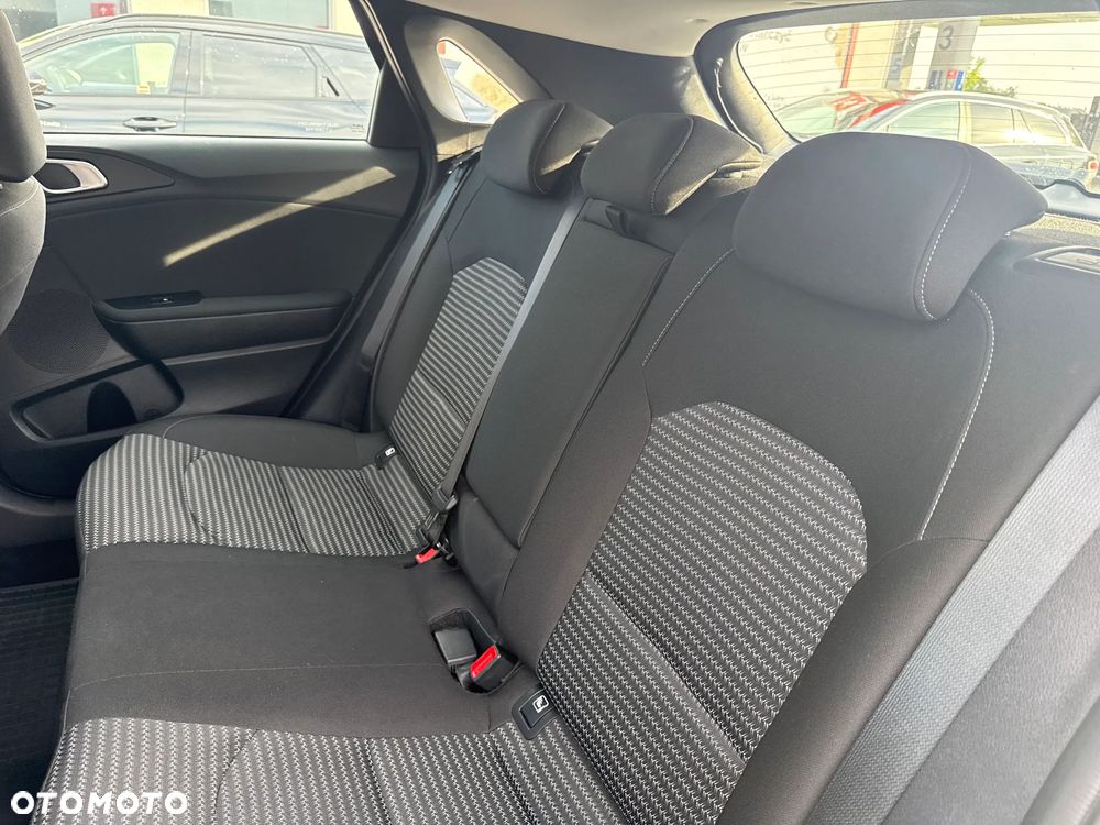 Kia Ceed 1.5 T-GDI M DCT - 16