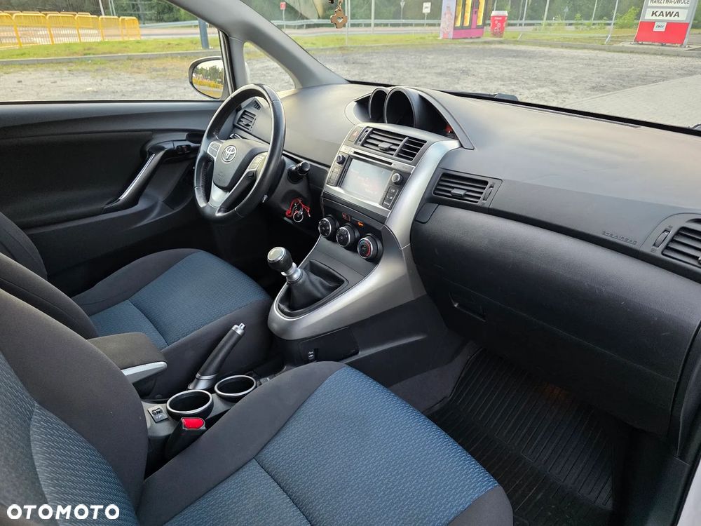Toyota Verso 1.6 D-4D Active - 14