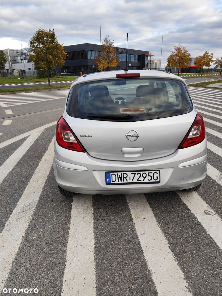 Opel Corsa 1.4 16V Enjoy - 1
