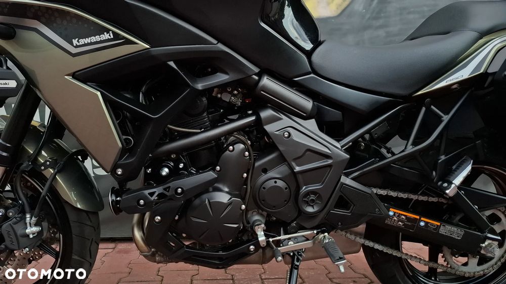 Kawasaki Versys 650 - 12