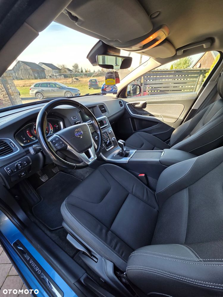 Volvo V60 D4 Drive-E Momentum - 5