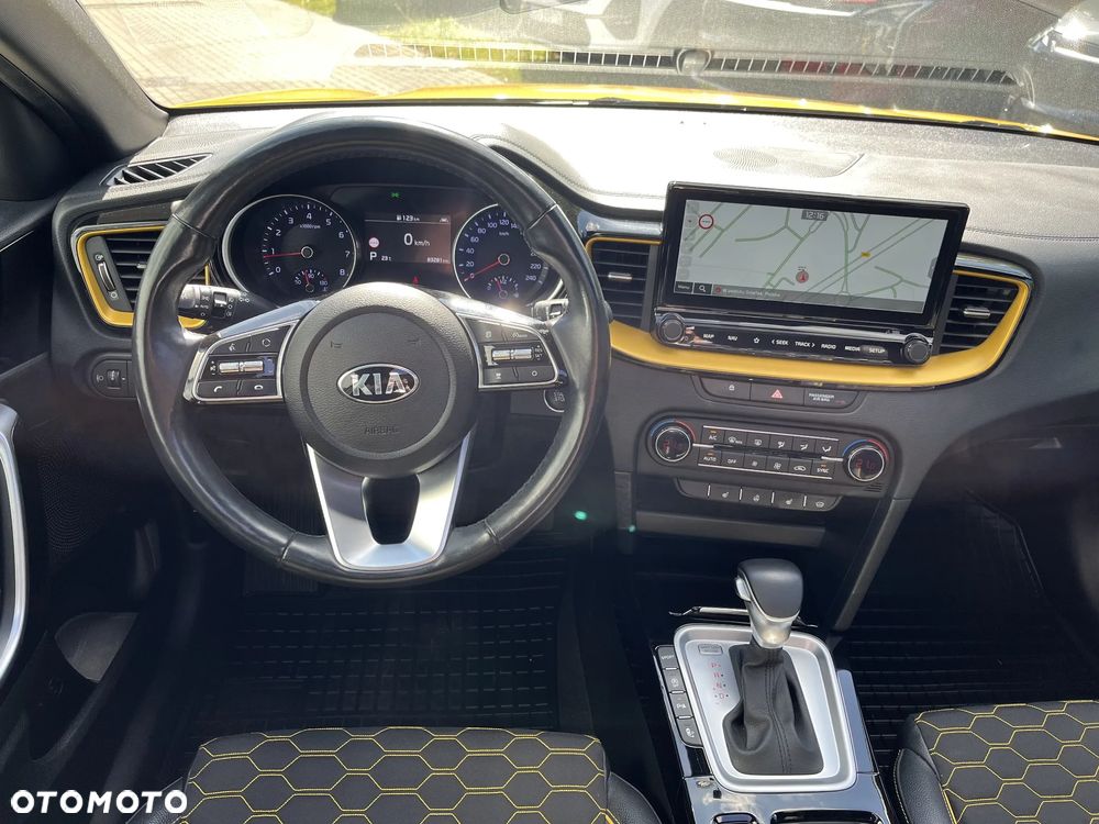 Kia XCeed 1.6 T-GDI Business Line DCT - 13