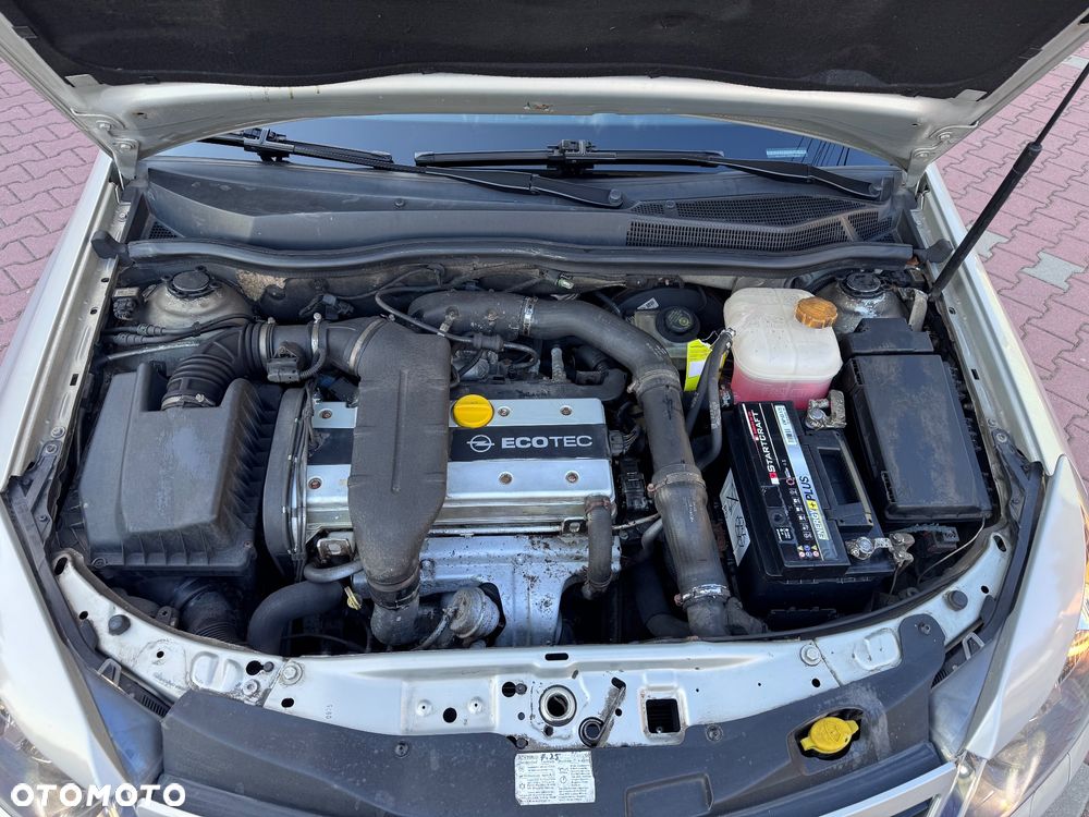 Opel Astra 2.0 Turbo Cosmo - 34