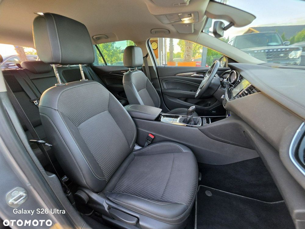 Opel Insignia - 30