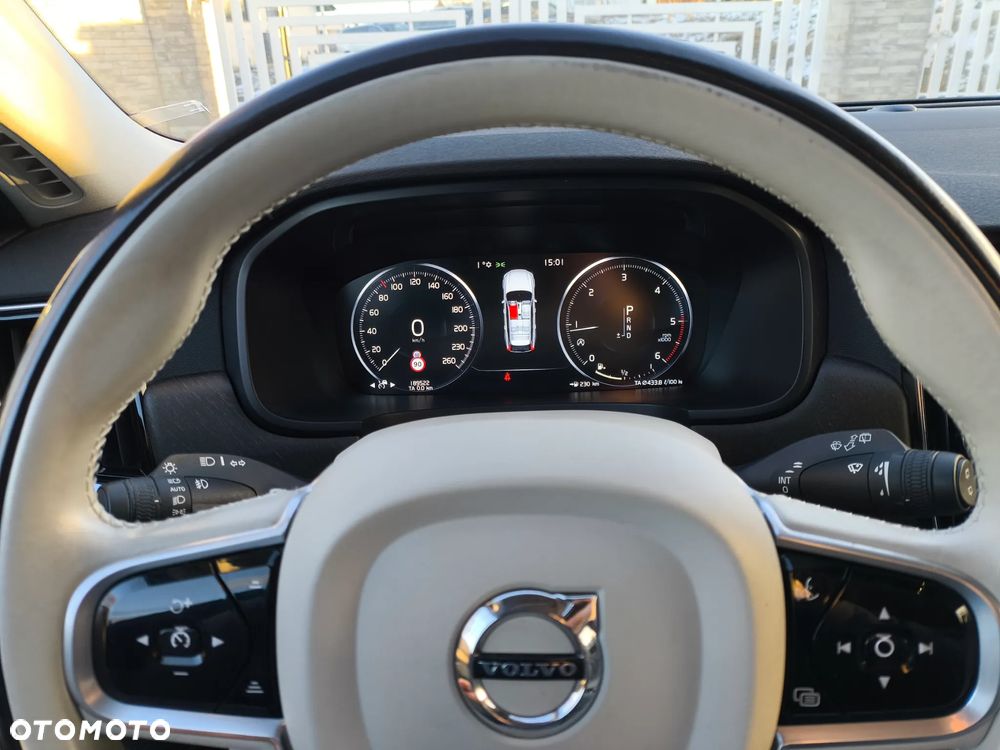 Volvo V90 Cross Country D4 AWD Geartronic - 11