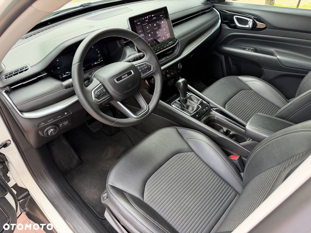 Jeep Compass - 18
