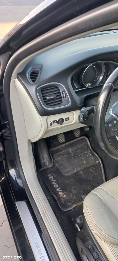 Volvo V40 D4 Drive-E Ocean Race - 8