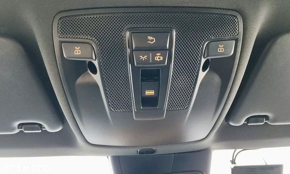 Mercedes-Benz CLA - 19
