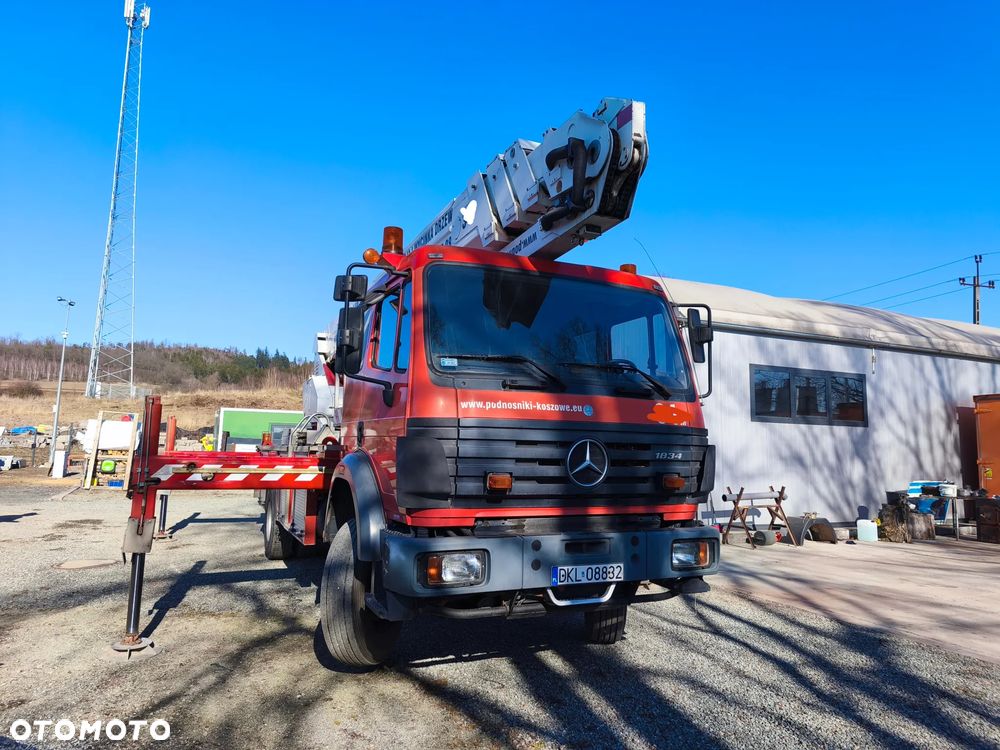 Mercedes-Benz SK 1834 - 3