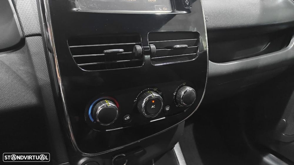 Renault Clio Sport Tourer 1.5 dCi Dynamique S - 29