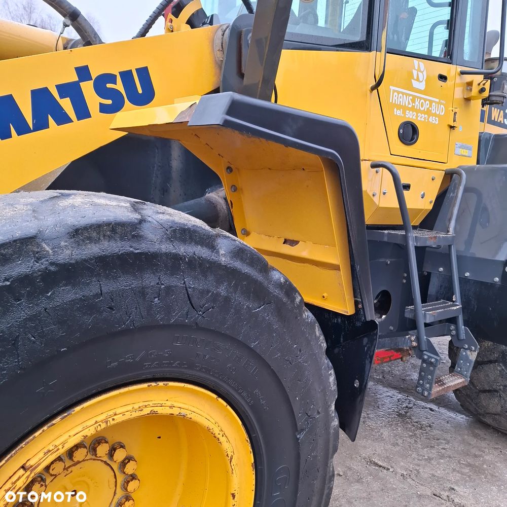 Komatsu WA320 - 15