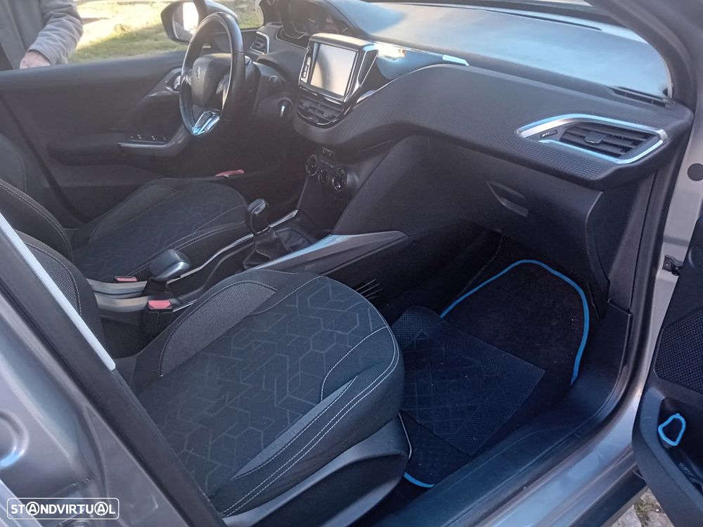 Peugeot 2008 1.6 BlueHDi Style - 25