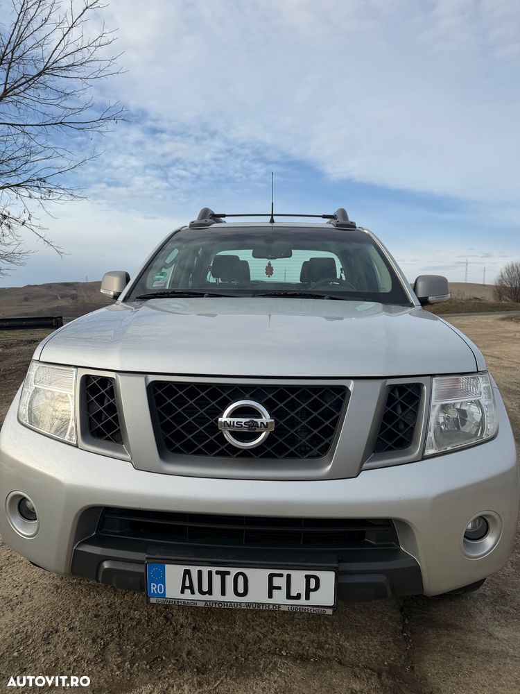 Nissan Navara 2.5 dCi DPF 4X4 Double Cab LE - 4