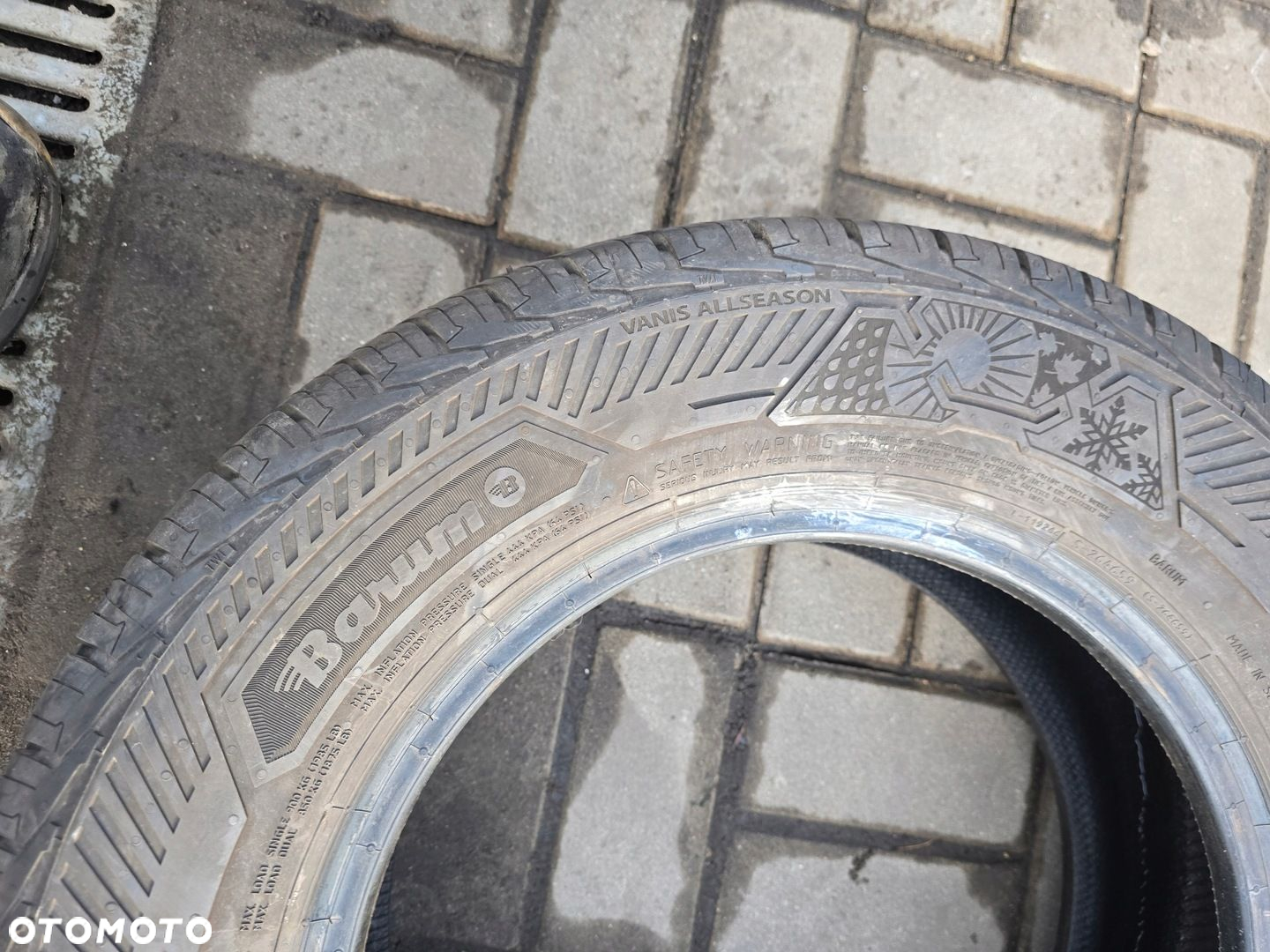 BARUM VANIS ALL SEASON 215/65R15C 104/102T 8,5mm 22R 1X - 3