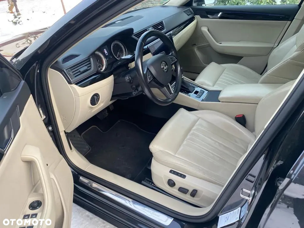 Skoda Superb Combi 2.0 TDI 4x4 DSG L&K - 10