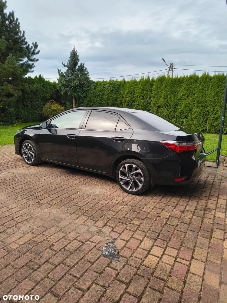Toyota Corolla 1.6 Premium - 17
