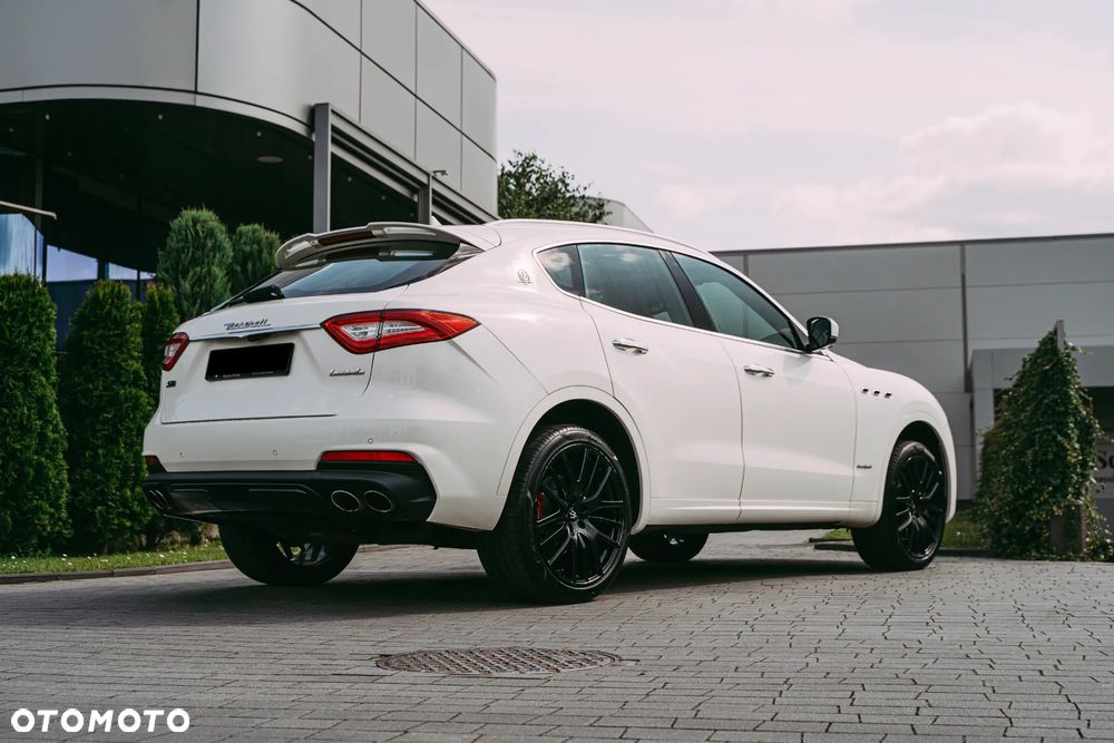 Maserati Levante S - 6