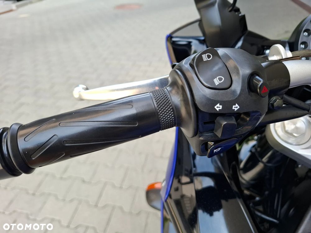 Yamaha FZ6 - 11