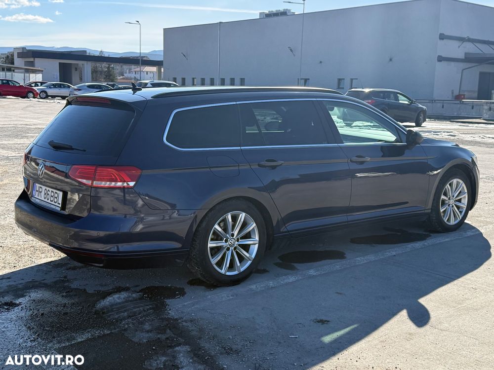 Volkswagen Passat 2.0 TDI DSG Comfortline - 24