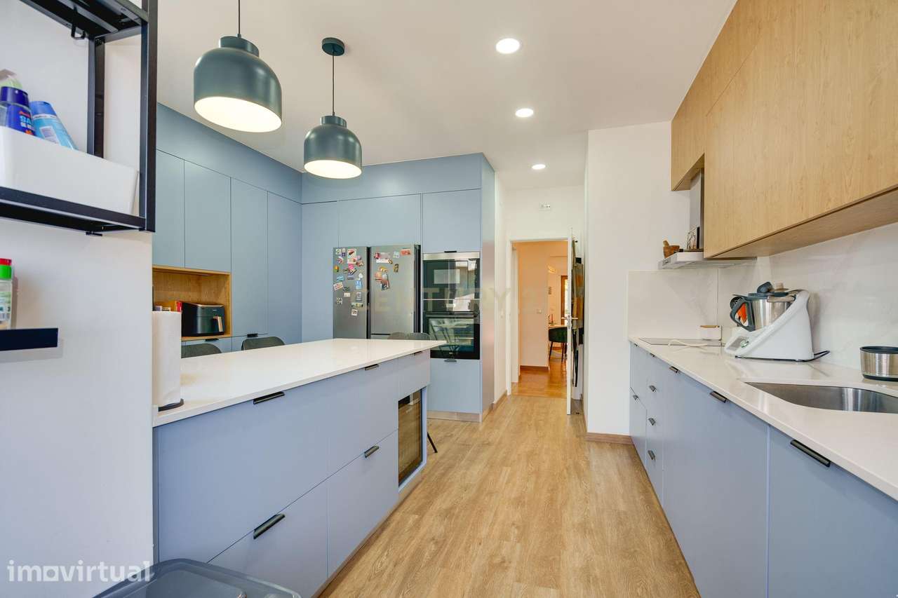 Apartamento T3 | São João do Estoril | 2º Andar | Renovado | 120m² | 2 - Grande imagem: 3/33