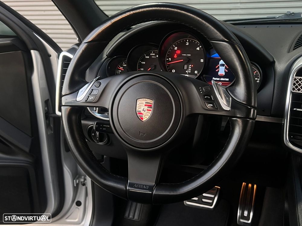 Porsche Cayenne - 18