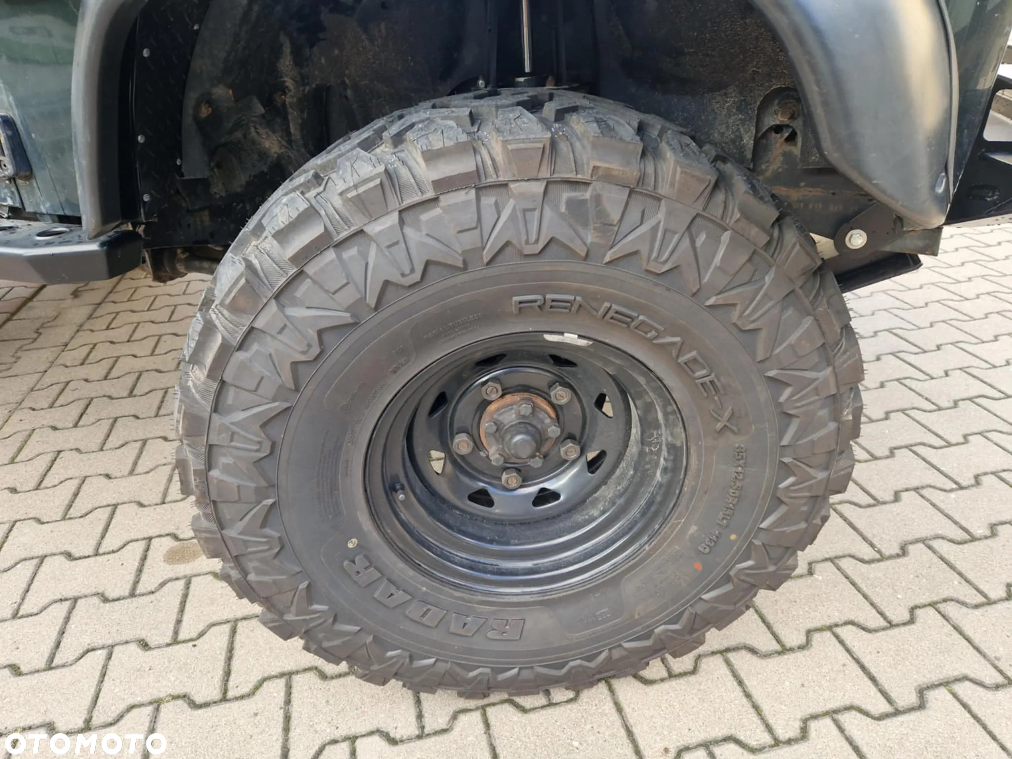 Land Rover Defender 90 2.5 TDI - 11