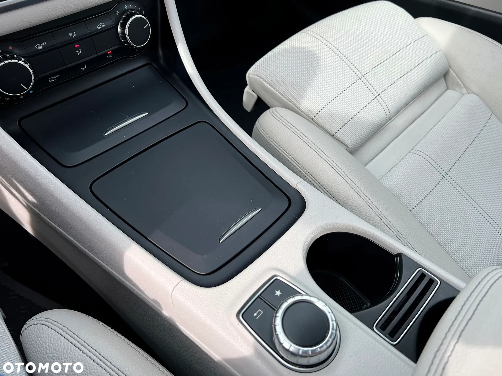 Mercedes-Benz CLA Shooting Brake 180 7G-DCT UrbanStyle Edition - 28