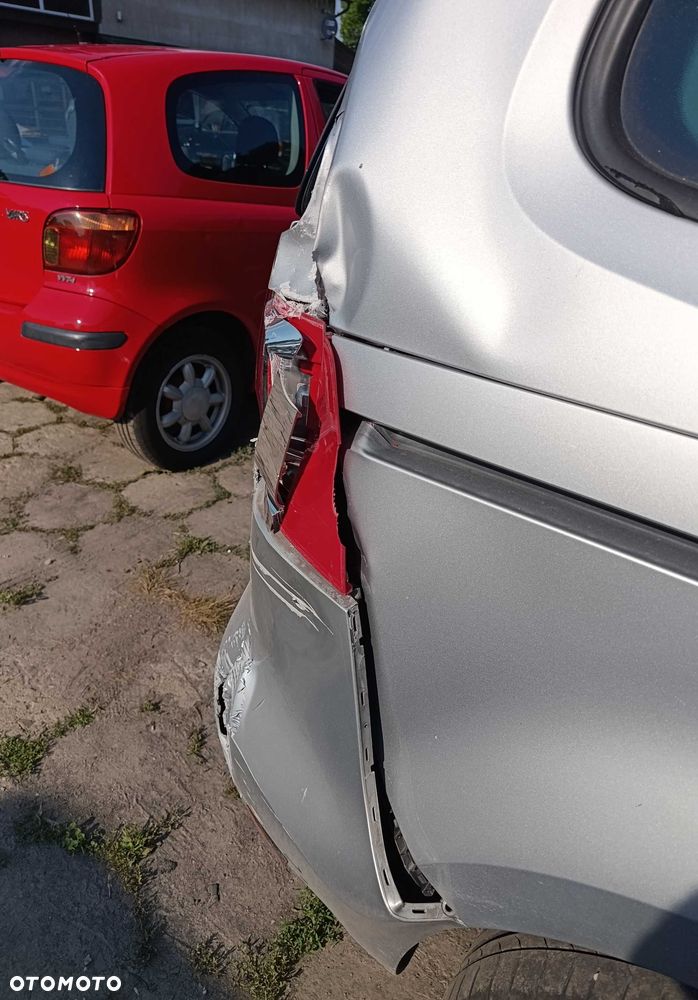 Volkswagen Sharan - 8