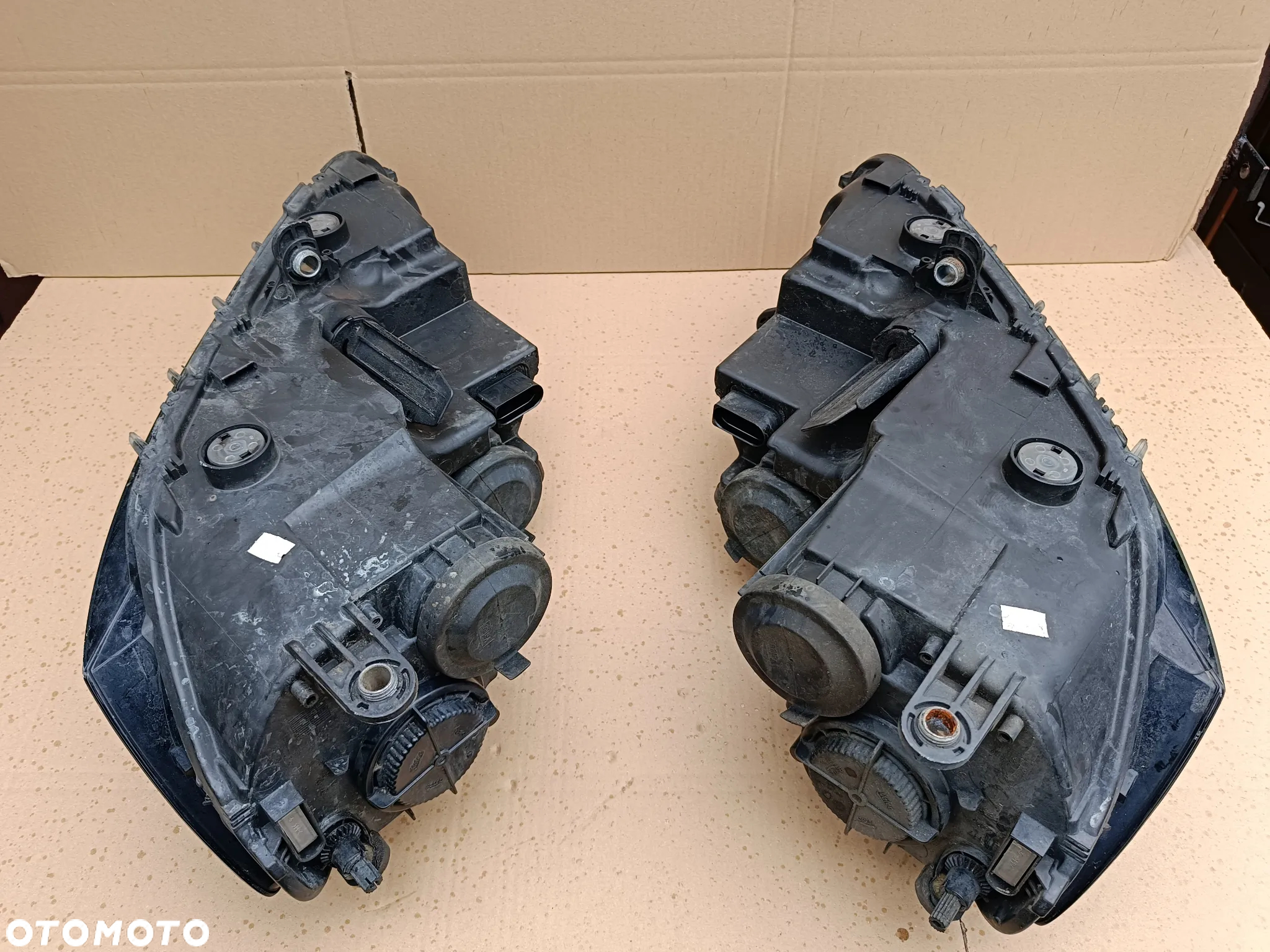 Lampa przednia prawa lewa VW Passat B7 reflektor 3AB - 6