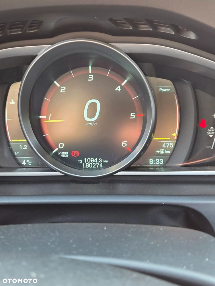 Volvo V40 D2 Base - 17