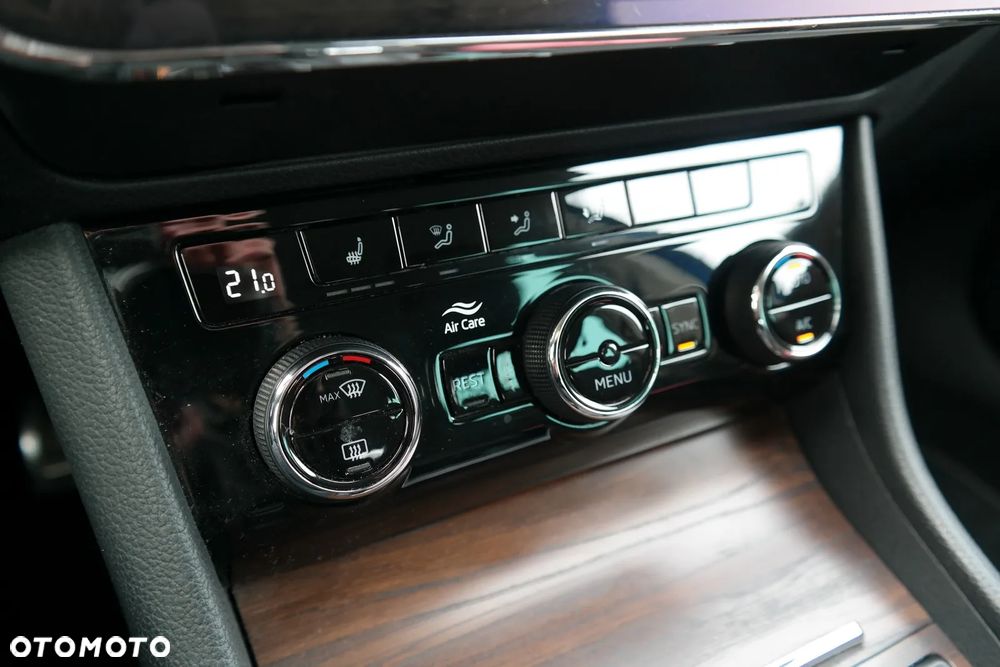 Skoda Superb 2.0 TDI SCR 4x4 Scout DSG - 30